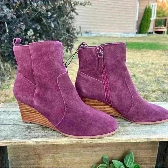 New Full Leather VIOLET & RED Beautiful Fall Wedge Boots in Merlot - Size 8.5 - Picture 3 of 14